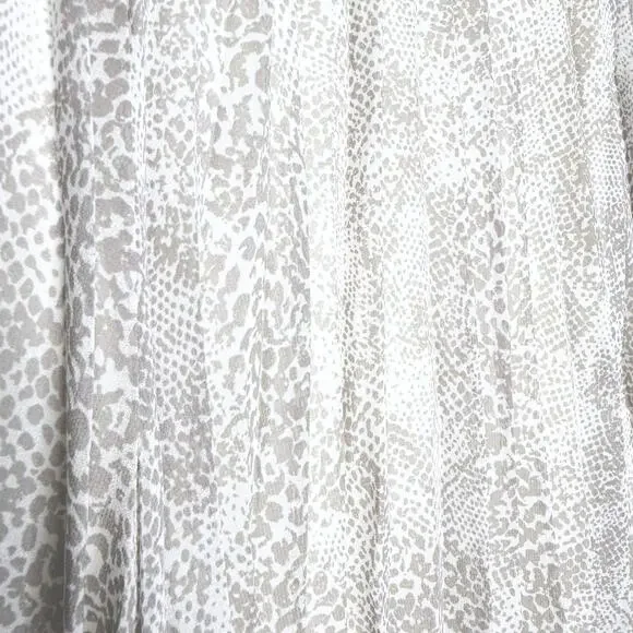 Ann Taylor Pleated Snakeskin Accordion Midi Skirt Size 6P White Gray Office - Picture 4 of 9